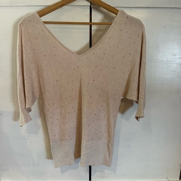 NWOT White House Black Market Cream Knit 3/4 Sleeve Sweater w/ Gold Blings S: M - Picture 2 of 11